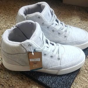 NWT/ Roxy  By:Quicksilver    Cami U Sqwish This! Shoe*Side-Zipper/SoftGraySz/10W